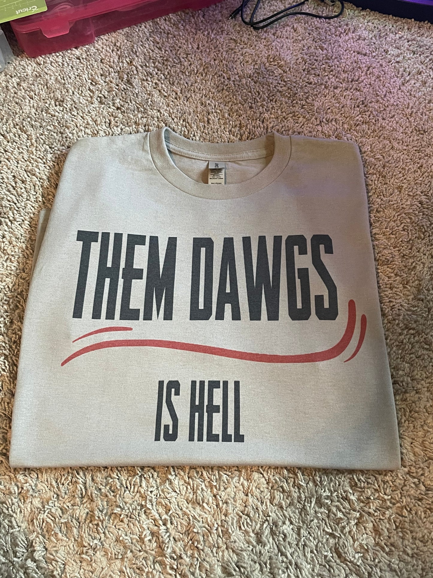 THEM DAWGS IS HELL
