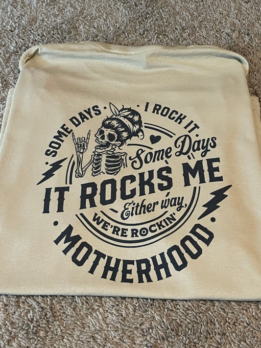 We're rockin' motherhood